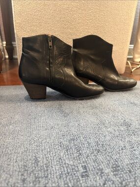 Isabel Marant Étoile Women's Black Leather Ankle Booties with Side Zip